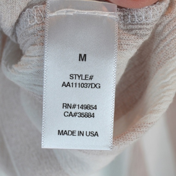 SADIE & SAGE V-Neck Crossover Bell Sleeve Top, Blush & White - Medium - Picture 6 of 9